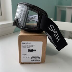 SMITH Daredevil Black and Gray - Clear Ski Goggles / Youth Medium